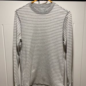 Gap long sleeve lightweight waffle shirt, men’s small